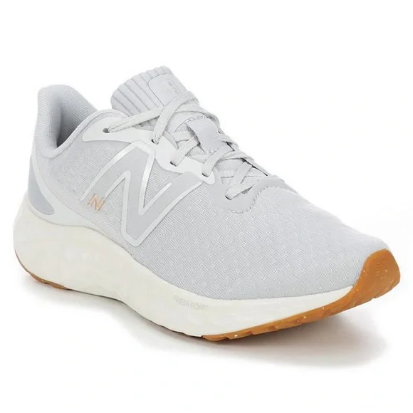 New Balance NWOT Arishi V4 Running Shoes Light Gray and White Size 9.5 - Picture 1 of 10